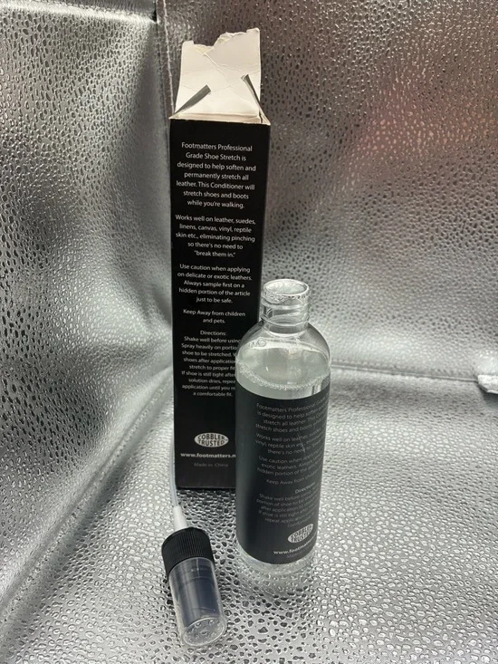 Foot Matters Shoe Stretch Solution 4oz - Picture 2 of 2